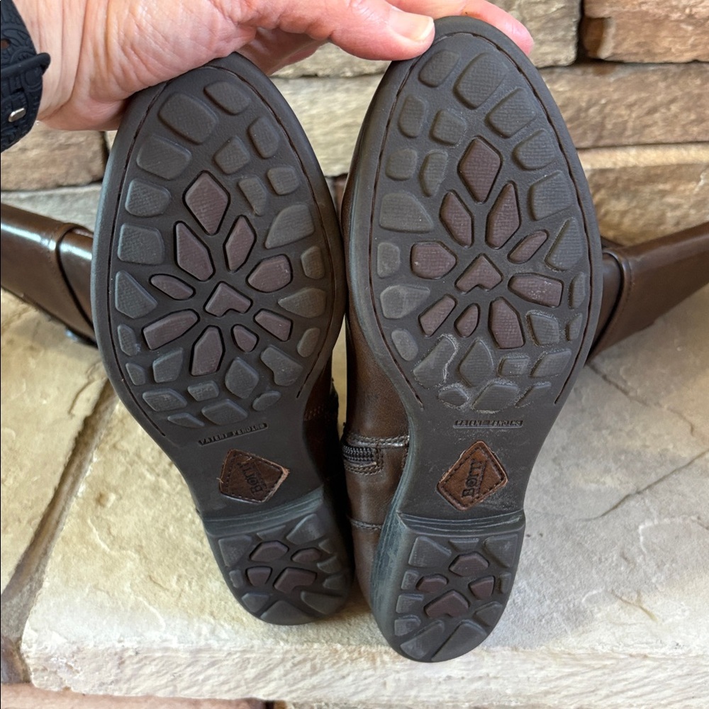 Born sz 8 dark brown leather tall boots with buckle detail - Picture 10 of 11
